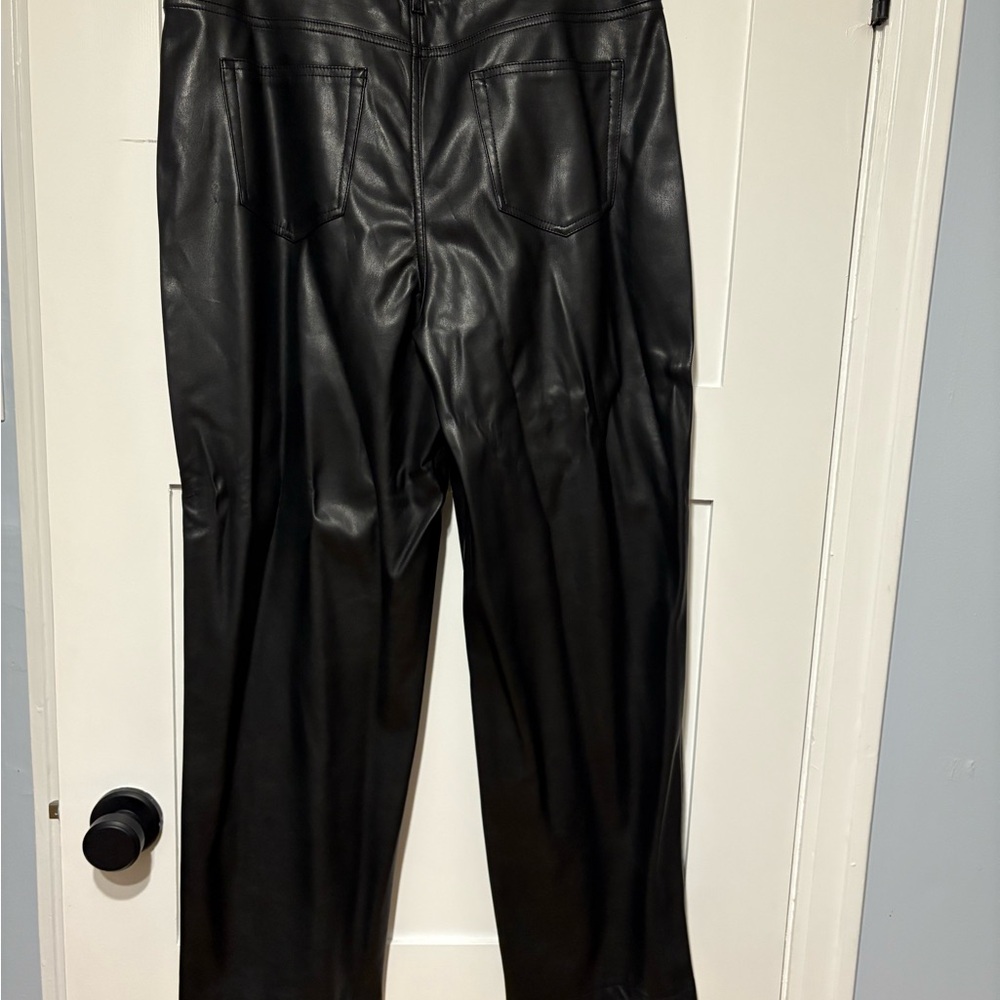 Vegan leather cropped pants